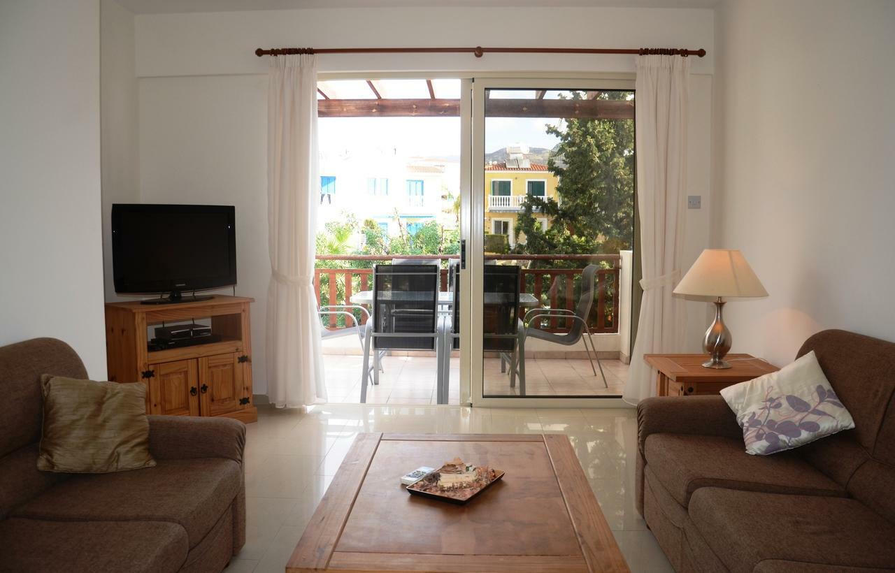 Top Floor, 2 Bedroom Apartment Vanessa D204, Free Wifi, Village View Peyia Chambre photo