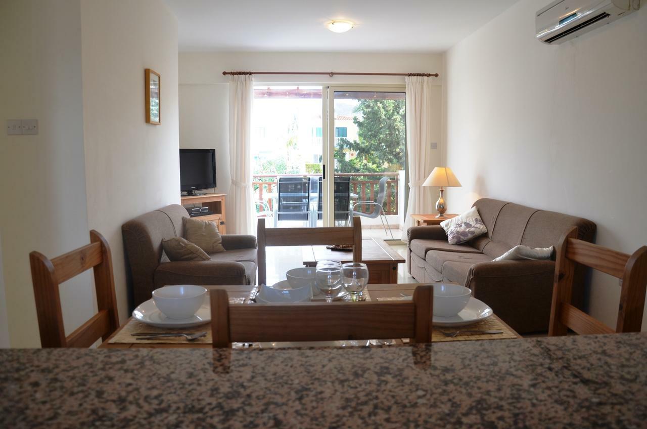 Top Floor, 2 Bedroom Apartment Vanessa D204, Free Wifi, Village View Peyia Chambre photo