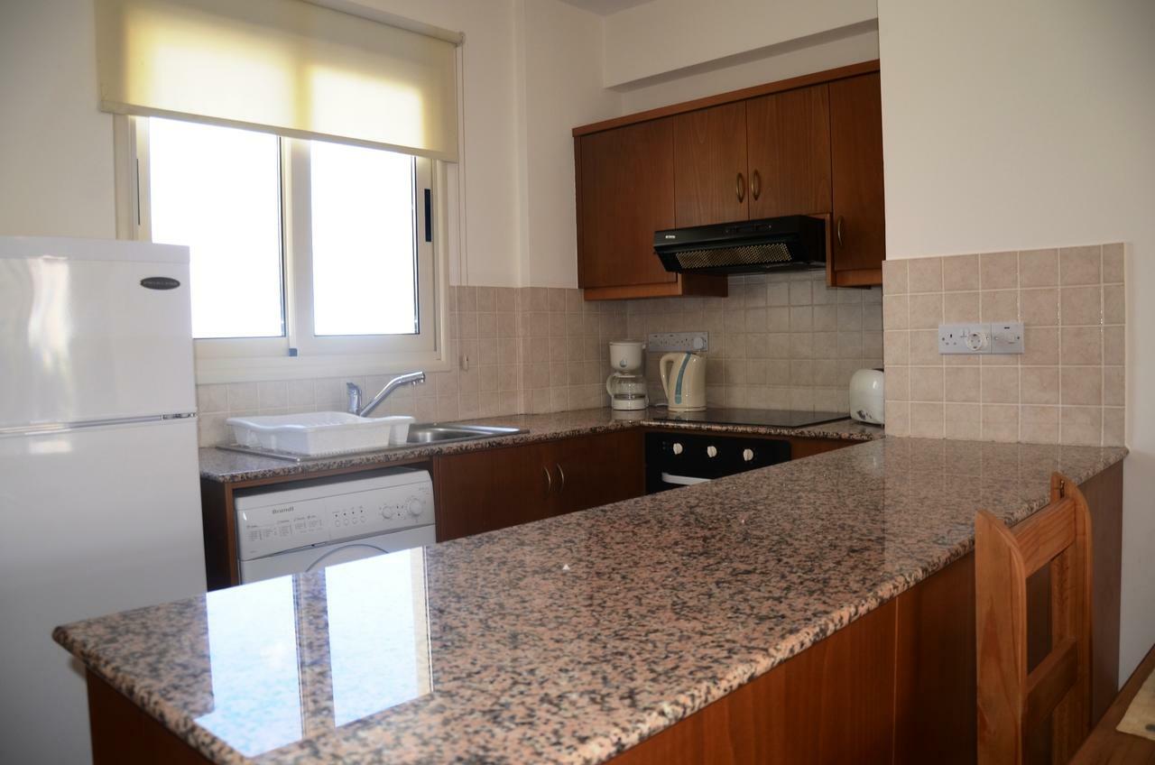 Top Floor, 2 Bedroom Apartment Vanessa D204, Free Wifi, Village View Peyia Chambre photo